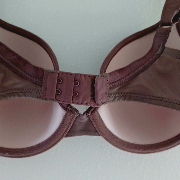 Wacoal Finishing Touch Contour Bra, size 36B - Picture 7 of 12